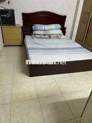 Ann cần share nguyên tầng 1 nhà hẻm cụt giá rẻ