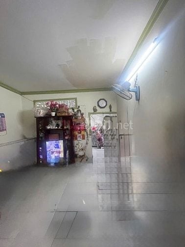 Nhà hẻm, 1 lầu, 3 phòng ngủ, sau bến xe Quận 8.