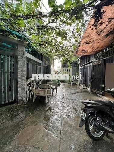 Cho thuê nhà 2 xẹc Nguyễn Văn Quá 3pn2wc