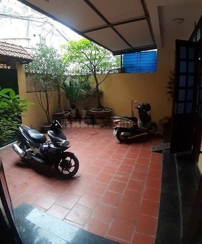 Cho thuê căn nhà riêng ngõ 28 Võ Chí Công, DT 70m2 x 3 tầng riêng biệt