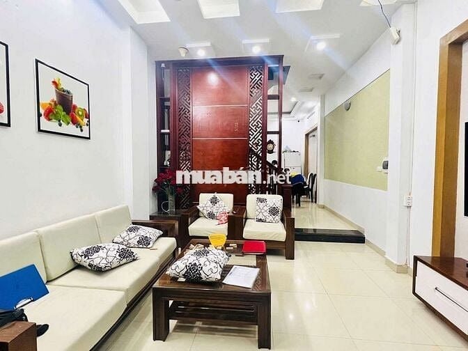 CỰC HIẾM VỊ TRÍ - TT CẦU GIẤY 45M2 X 5T - DÂN XÂY 2 THOÁNG - 15M Ô TÔ