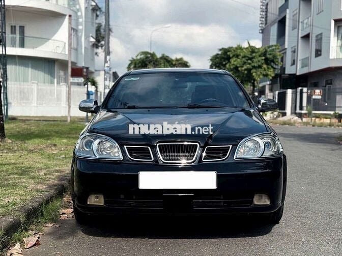 Bán xe 5 chỗ lasenti đời 2004,xe đẹp