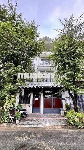 Bán nhà mặt tiền Nguyễn Văn Linh ( Đối diện ĐH RMIT )