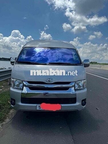 Toyota Hiace 2*** km