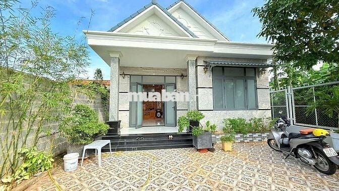 BÁN NHÀ VƯỜN MINI TRUNG TÂM THỊ TRẤN ĐẤT ĐỎ (TP.HCM)

📍