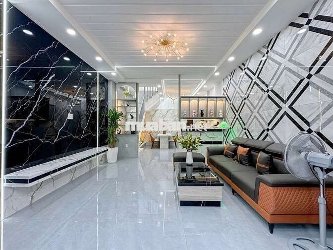 Nhà  Hoàng Trọng Mậu, Quận 7, 63m2, 2 tầng, Sổ Hồng Riêng, giá 6.3 tỷ