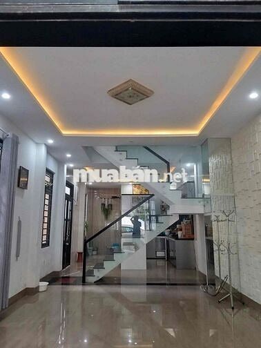 BÁN NHÀ MẶT TIỀN KẸP KIỆT OTO ĐƯỜNG ĐẦM RONG 2