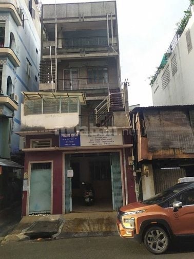 Nhà mặt tiền, hẽm hông, cho thuê nguyên căn