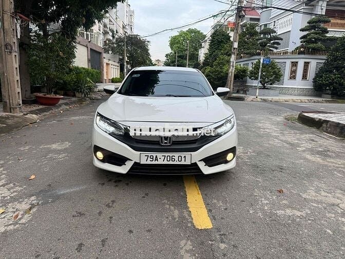 Honda Civic 2018 1.5G Vtec Turbo - 90000 km