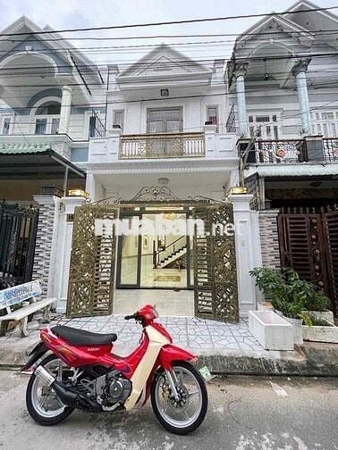 Nhà mới trệt lầu 3pn có nội thất KdC Quân Baio
