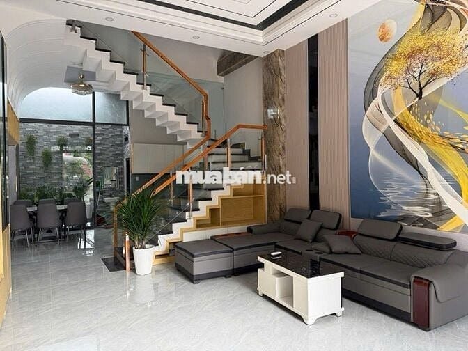 Mặt Tiền Kinh Doanh, 4 Tầng, 60m2, Gần Vincom Dĩ An, Chỉ 5 Tỷ Nhỉnh.