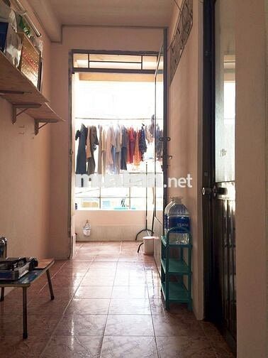 Phòng cho thuê 15m2 Quận 3, nhà vệ sinh riêng, miễn phí wifi.