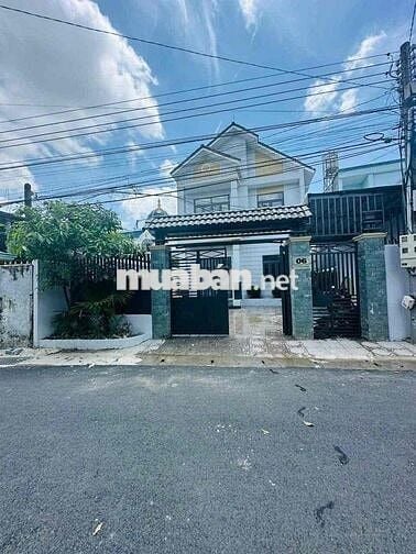 Cho thuê nhà Mái Thái Sân Vườn Ngay Chợ Phú Mỹ - Thủ Dầu Một- Bình Dươ