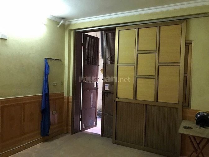 Cho thuê nhà riêng khu Nguyễn Trãi gần chợ Phùng khoang  Dt 30 m x4’5T