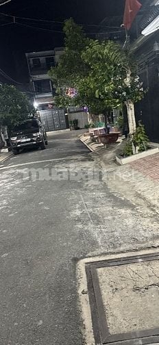 Bán nhà tăng nhơn phú B đường số 2 đường xe hơi