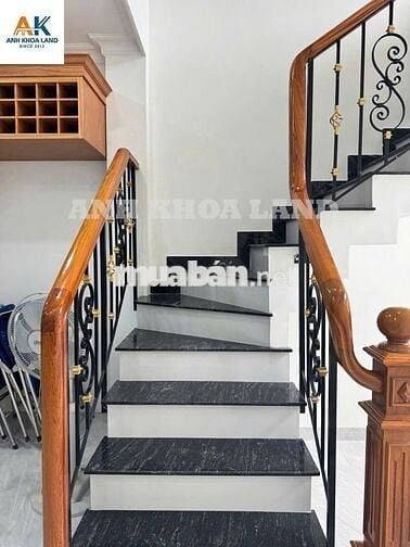 957hbc - Nhà có lửng , đường xe hơi , khu dân cư an ninh