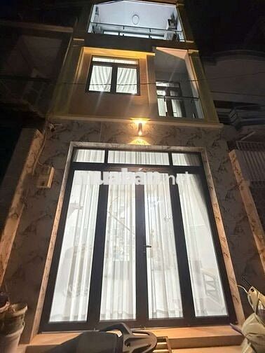 Nhà Thạch Lam, Tân Phú, 4x10m vuông vức, giá rẻ chỉ với Hơn 5 Tỷ