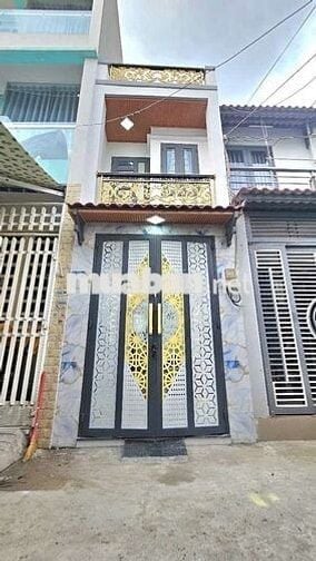 Nhà xinh giá tốt ,hẻm 5m , vị trí đẹp , Bình Tân
