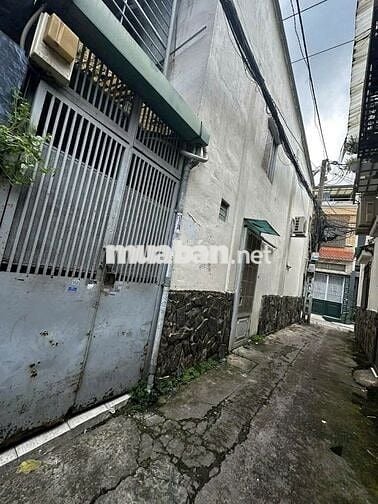 CHO THUÊ NHÀ HẺM 2 XE MÁY, 2 XET, CMT8 Q.10