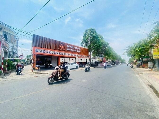 Bán nhà DT: 132,4m2 Thị trấn Cần Giuộc, Long An - GIÁ 2,9 tỷ