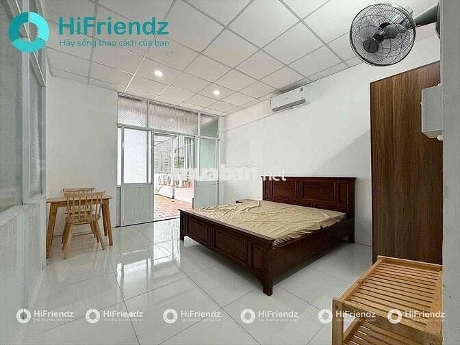 CHO THUÊ PHÒNG CÓ BAN CÔNG SIÊU RỘNG TÁCH BẾP ĐẦY ĐỦ NỘI THẤT MỚI XÂY