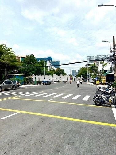 Bán đất hẻm xe hơi quận 7, giá rẻ, 80m2, chỉ nhỉnh 6 tỷ