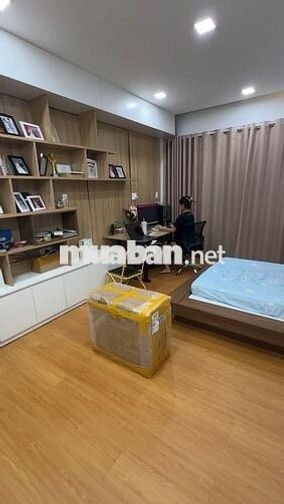 Pass gấp Căn Hộ Studio 30m2 Cực Đẹp - Có Ban Công View Thành Phố