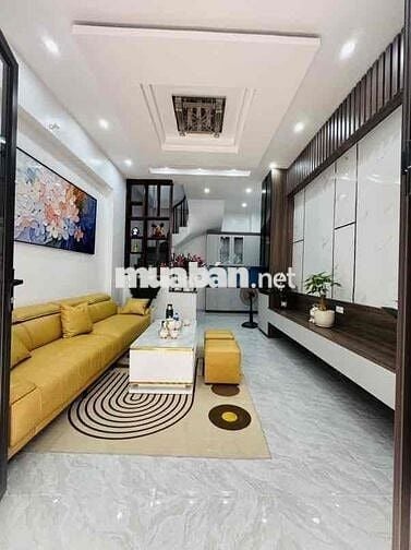 Tân Mai - Hoàng Mai Ngõ nông gần phố, vài bước ra oto, 35m x 5 tầng