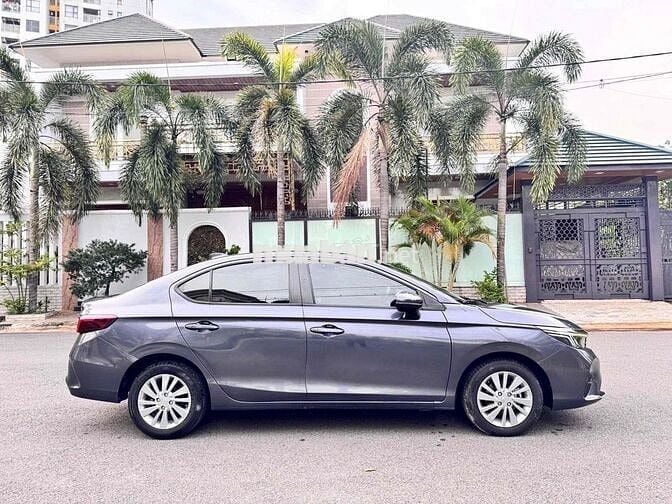 Honda City 2023 1.5 i-VTEC - 70000 km