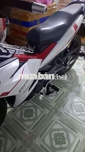 Xe côn tay Yamaha Exciter trắng đỏ đã qua sử dụng