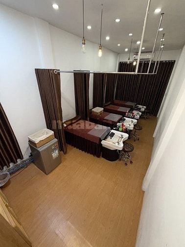 Mặt tiền Nguyễn Bỉnh Khiêm - TẦNG 01 ngang 3,5m x dài 18m