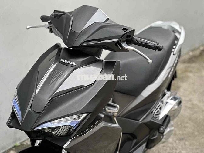 Airblade 125 mẫu 2017 1chủ bstp máy zin100% mới98%