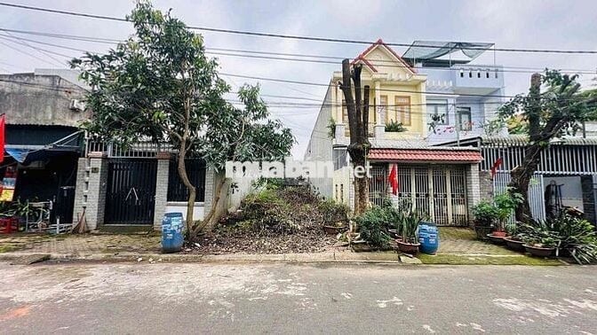 Đất mặt tiền gần trường cấp 1,2 Đông hoà , Tp Dĩ An