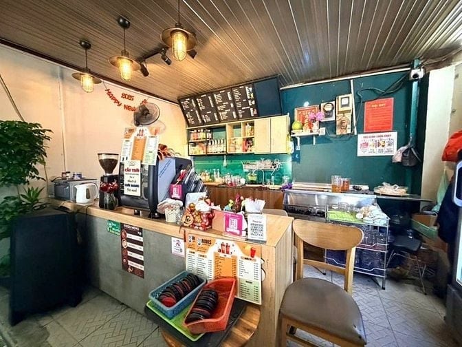 🔥 Sang Quán Cafe mặt tiền lớn rộng rãi thoáng mát P11, Q6, 280 triệu