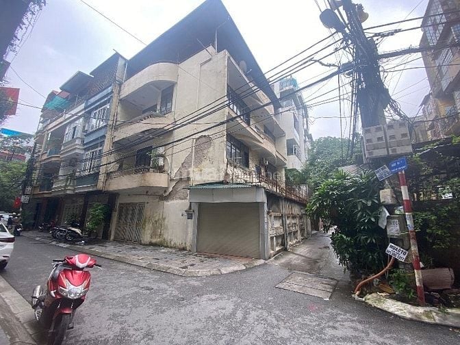 Bán đất lô góc 2 mặt ngõ ôto Quận Ba Đình.