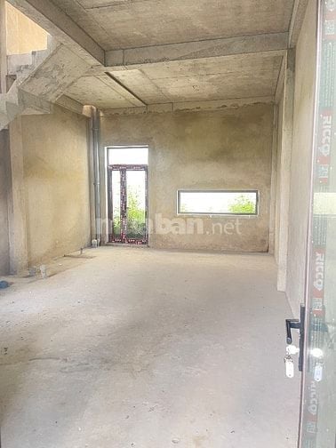 Bán căn nhà phố 1 trệt 3 lầu giá tốt nhất thị trường