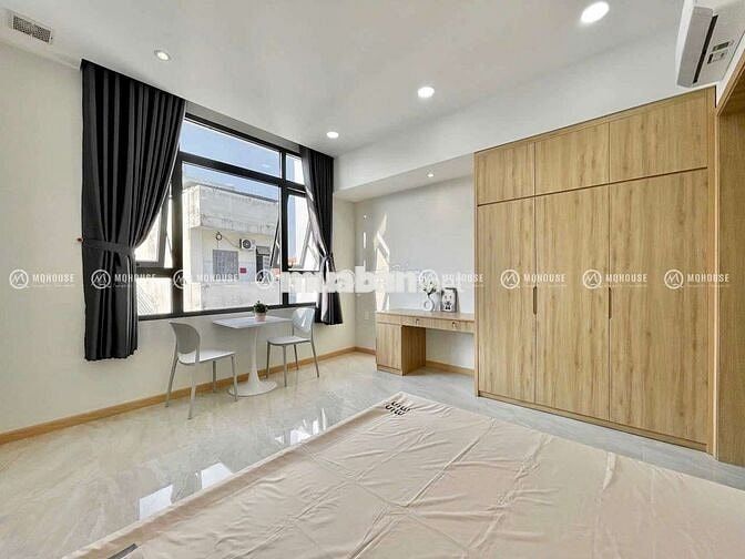 Căn hộ cao cấp, full nội thất mới + máy giặt riêng.Ngay Etown Cộng Hoà