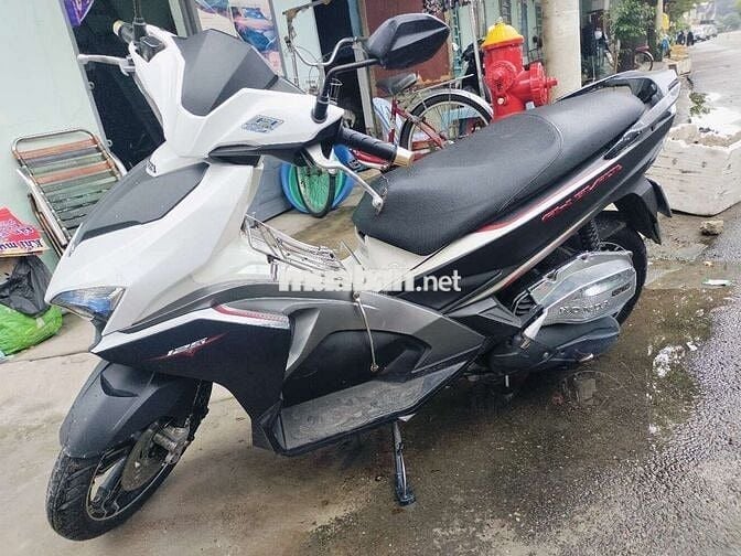 Xe Air Blade 2016 chính chủ còn mới