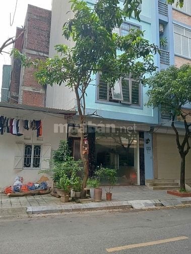 Chính chủ bán số 37 mặt phố Văn Phúc gần đèn đỏ Văn Phú