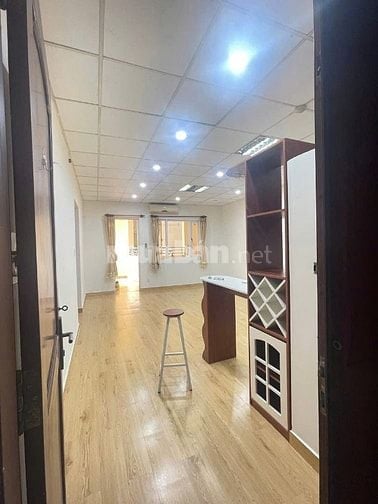 Chung cư Tú Xương, quận 3: 70m2, 2p ngủ, nhà thoáng, 9tr5/tháng