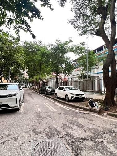 Tôi Cần Bán Nhà Liền Kề, Nội thất tiền tỷ, Vỉa Hè, Kinh Doanh, Ô tô