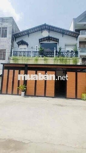 SIÊU PHẨM - NHÀ MẶT TIỀN RỘNG 10M - ĐƯỜNG NHỰA Ô TÔ TRÁNH NHAU - BH-BC