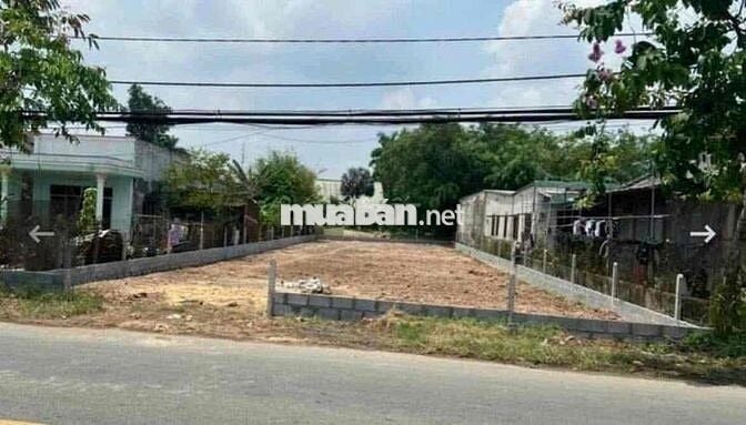 Bán gấp miếng đất ngộp mặt tiền đường LX