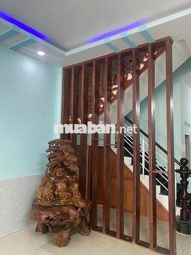 Nhà 4x18 hẻm xe hoi 1 trục bờ kè