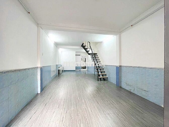 Cho thuê nhà 4m x 15m, 1 lầu hẻm Hoàng Sa quận Tân Bình