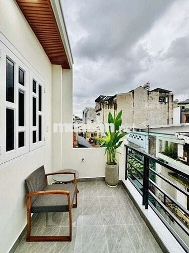 Cho thuê nhà đường nguyễn văn gv