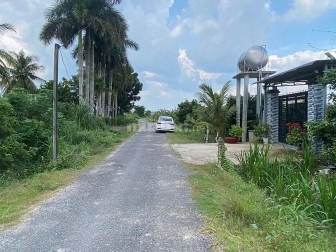 🌸 Em cần bán nhanh 1 lô đất đẹp ở khu Lộc Hưng, Bình Phước