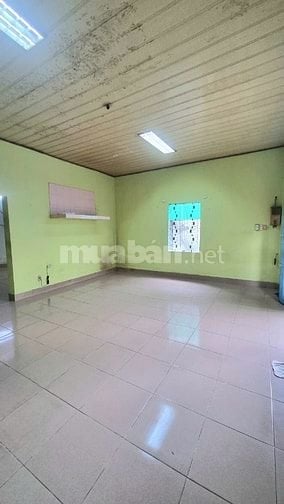 8X20 NHÀ CẤP 4 ĐƯỜNG XE TẢI THÍCH HỢP LÀM KHO CHỨA HÀNG