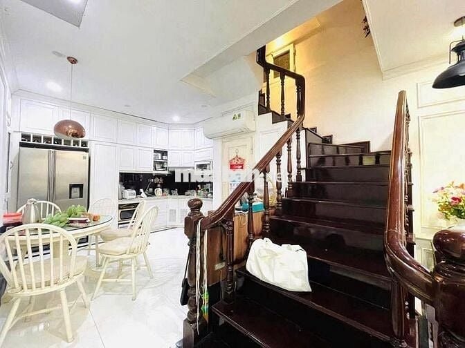Hiếm có Thái Hà – 60m² nhà ngõ đẹp, ô tô vào, trung tâm, giá 16,8 tỷ