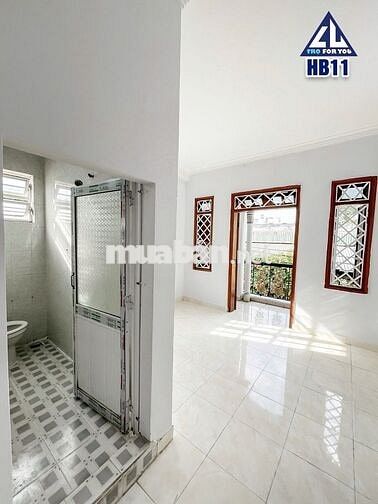 Phòng Ban công Giá Rẻ Ngay Lê Văn Thọ